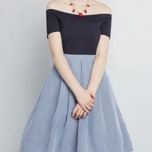 ModCloth flattering skirt/top style dress with zipper
